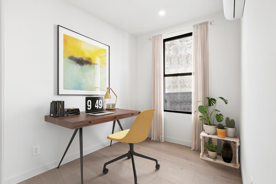 More Photos Of 3521 Crescent St, Astoria Apartments For Sale
