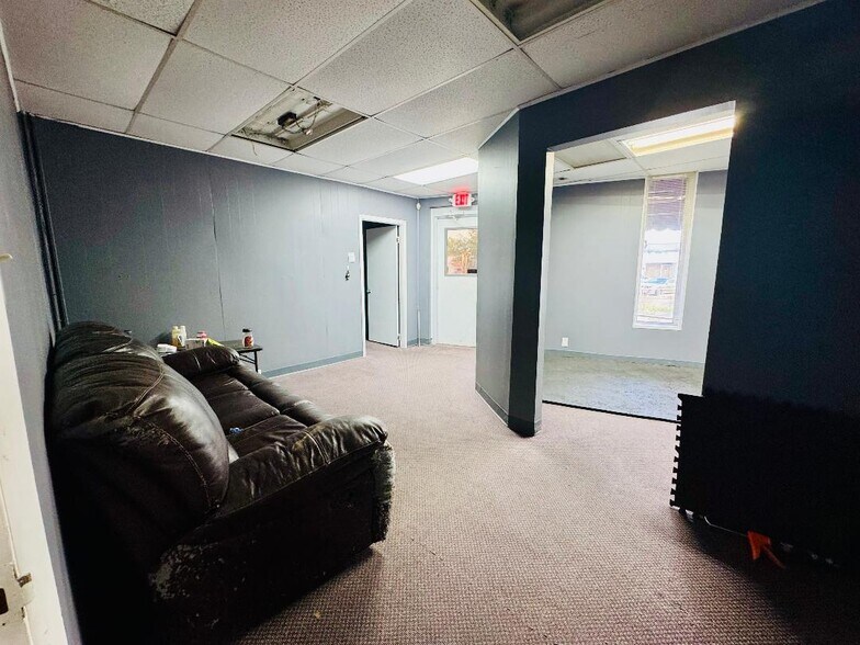 More Photos Of 4309 Action St, Garland Service For Sale