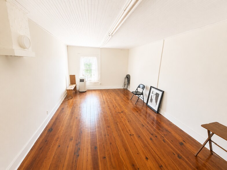 More Photos Of 61 Doyle St, Toccoa Mixed Retail For Sale