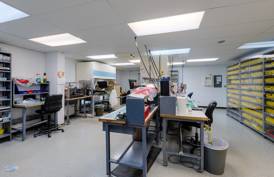 More Photos Of 5649 Arapahoe Ave, Boulder Flex For Sale