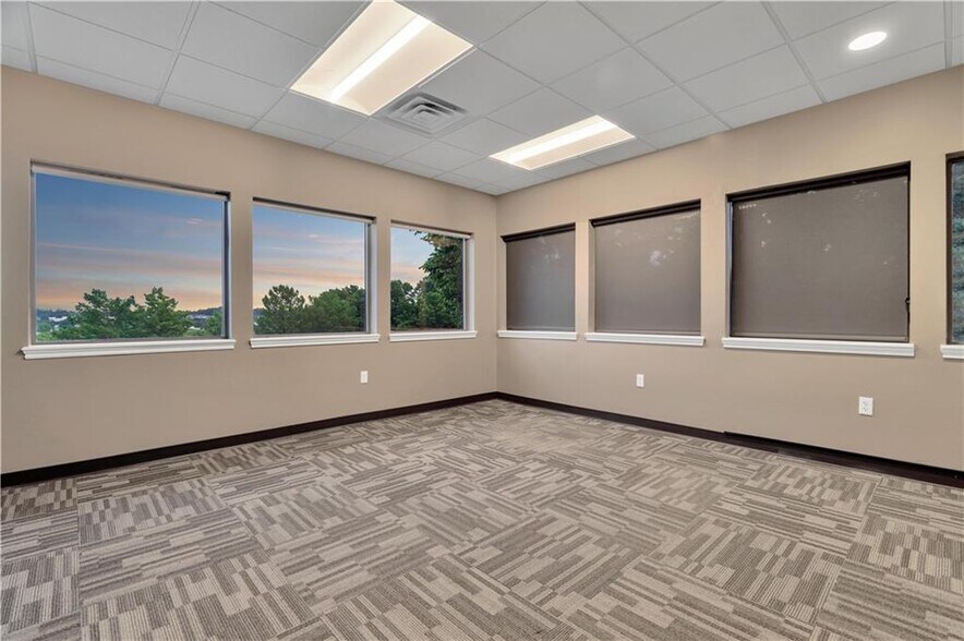 More Photos Of 1088 E Millsap Rd, Fayetteville Office For Lease