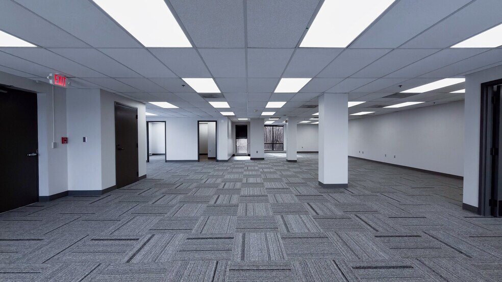 More Photos Of 6330 Lamar Ave, Overland Park Unknown For Lease