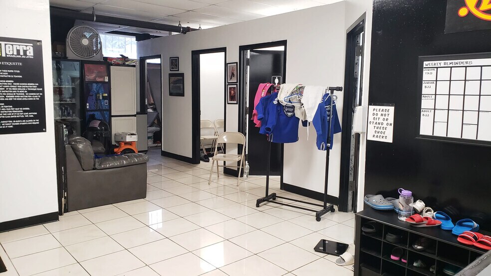 More Photos Of 609 Avenue X, Brooklyn Storefront Retail Office For Lease