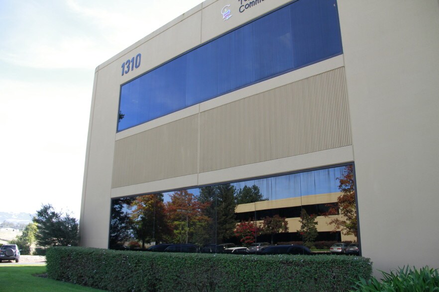 More Photos Of 1310 Redwood Way, Petaluma Medical For Lease