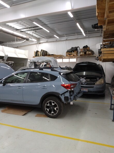 More Photos Of 4100 Indianola Ave, Columbus Auto Repair For Sale