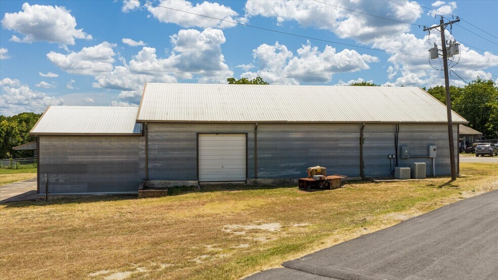 More Photos Of 301 S Main, Meridian Industrial For Sale