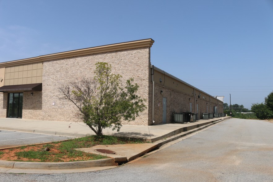 More Photos Of 1820 Noah's Ark Rd, Jonesboro Storefront For Lease