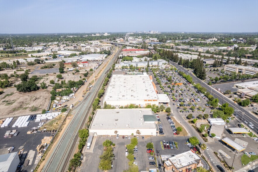 More Photos Of 2800 Power Inn Rd, Sacramento Freestanding For Lease