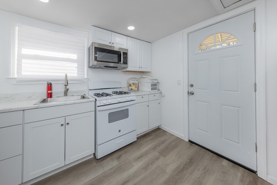 More Photos Of 2453 Delsea Dr, Franklinville Office For Sale