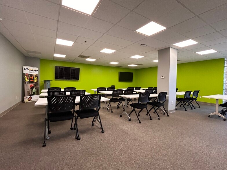 More Photos Of 1224 W Genesee St, Syracuse Office For Sale