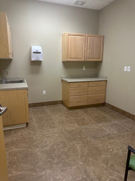 More Photos Of 811-867 N 900 W, Orem Office For Sale