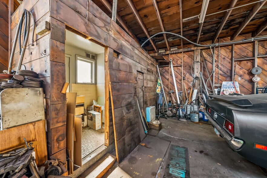 More Photos Of 205 E California St, Jacksonville General Retail For Sale