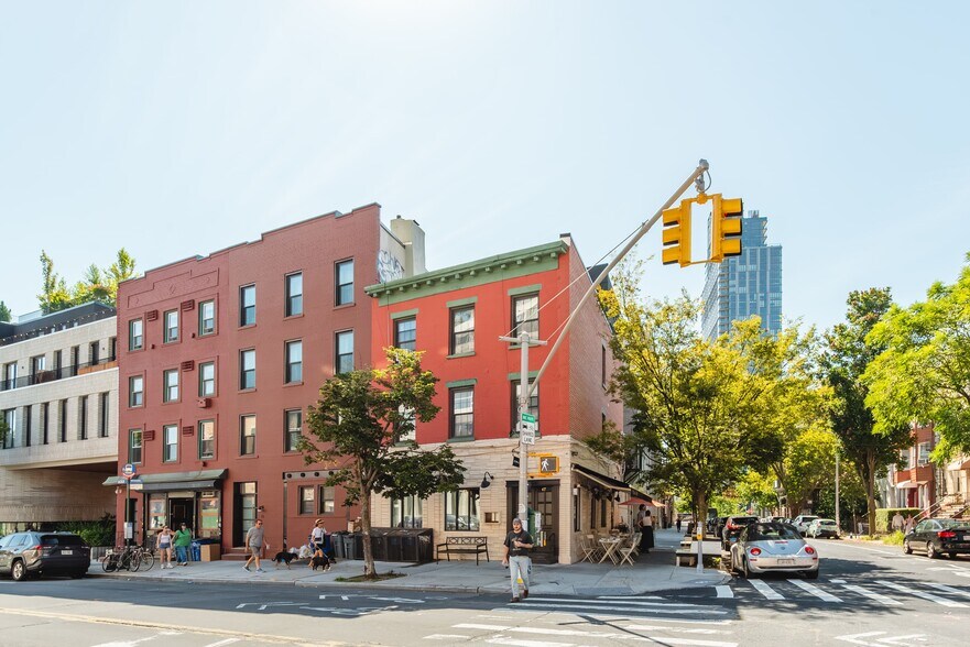 Primary Photo Of 47 Franklin St, Brooklyn Apartments For Sale