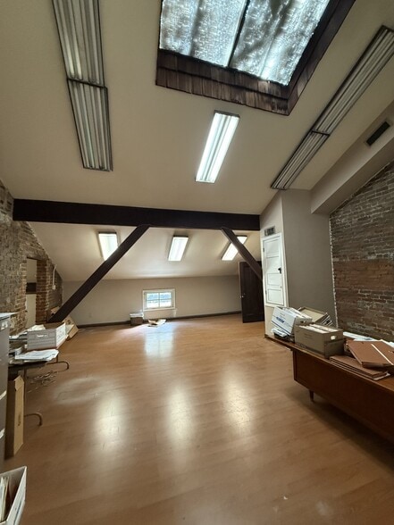 More Photos Of 416 Gravier St, New Orleans Office Residential For Sale