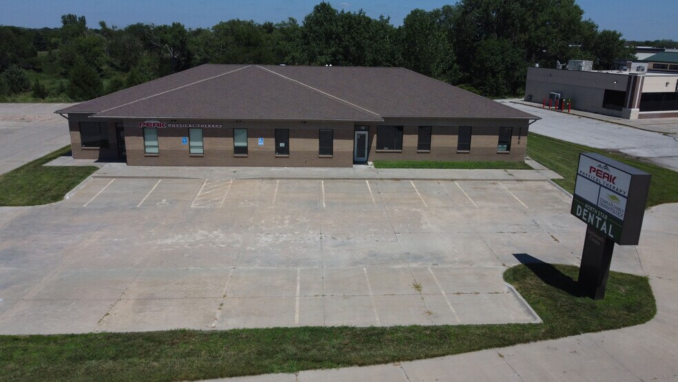 Primary Photo Of 5790 N 33rd Cir, Lincoln Office For Sale