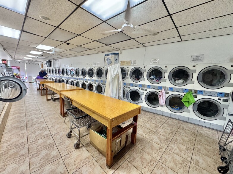 More Photos Of 7511-7513 Metropolitan Ave, Middle Village Storefront Retail Office For Sale