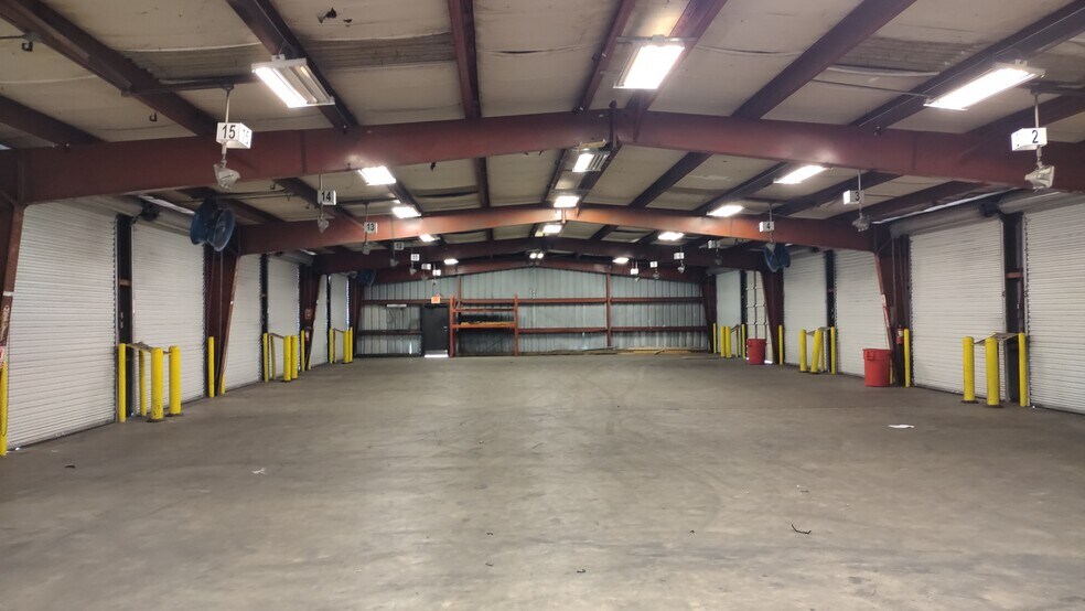 More Photos Of 169 Akers Rd, Hot Springs Distribution For Sale