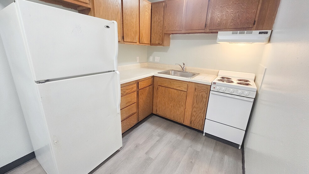 More Photos Of 3315 E 15th St, Des Moines Apartments For Sale