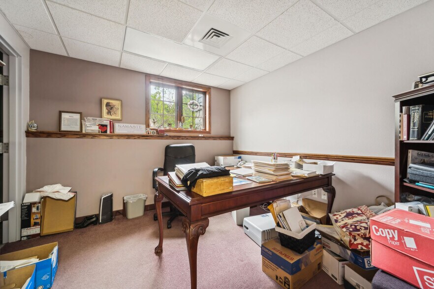 More Photos Of 952 S Park Ave, Fond Du Lac Medical For Sale