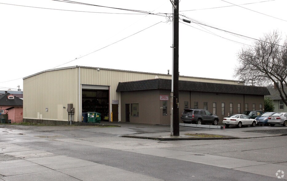 More Photos Of 177 S Orcas St, Seattle Manufacturing For Lease