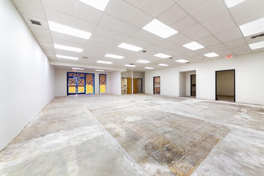 More Photos Of 14711 Princeton Ave, Moorpark Freestanding For Sale