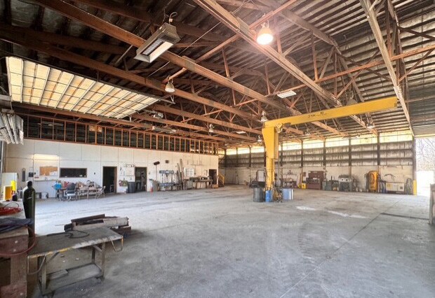More Photos Of 901 US 6 Hwy, Spring Valley Warehouse For Lease