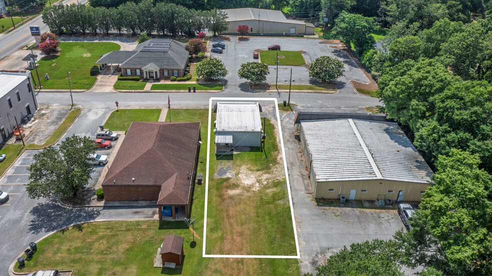 More Photos Of 48 Jones Mill Rd, Woodbury Office For Sale