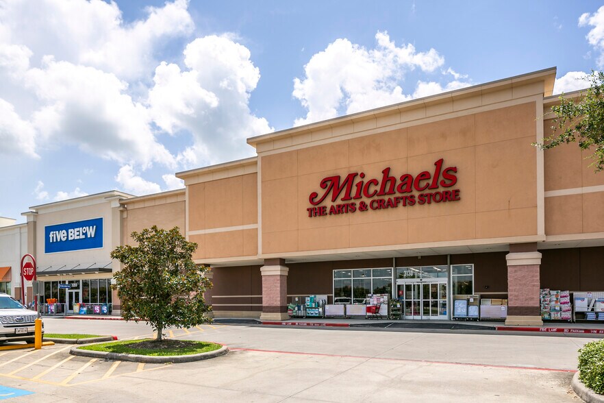 More Photos Of I 45, League City Unknown For Lease