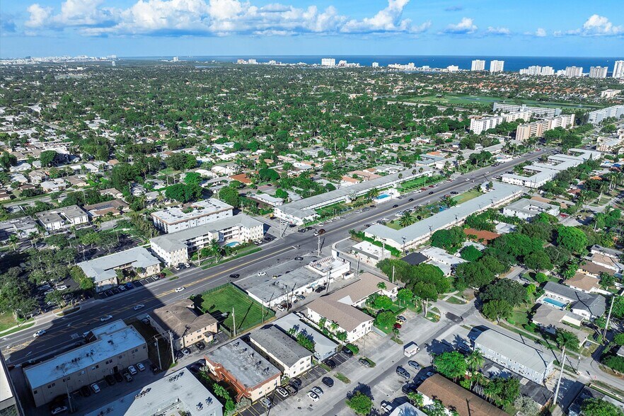 More Photos Of 701 NE 8th St, Hallandale Beach Apartments For Sale