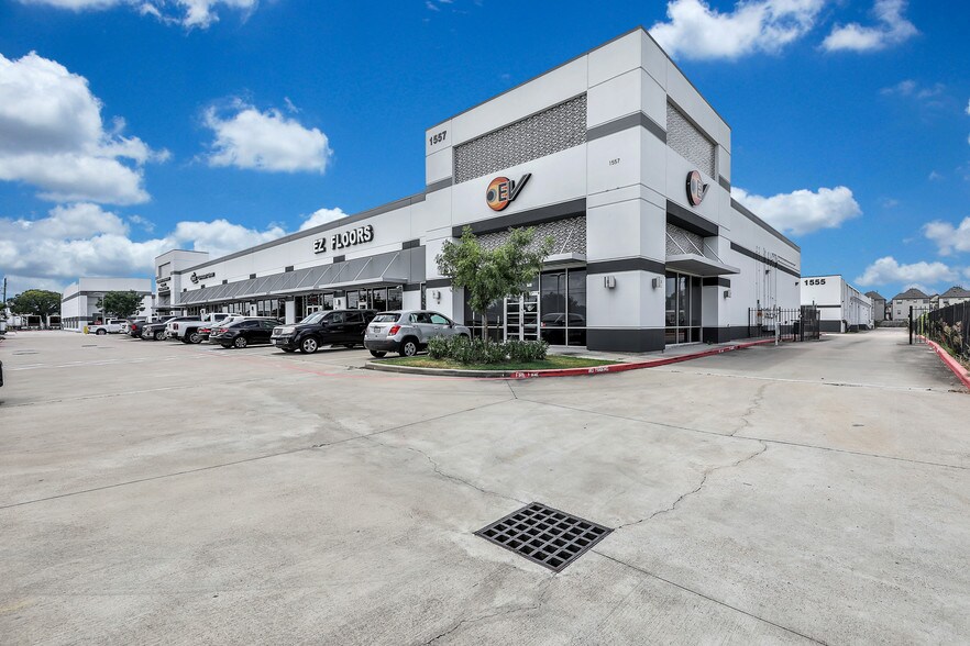 More Photos Of 1557 W Sam Houston Pky N, Houston Unknown For Lease