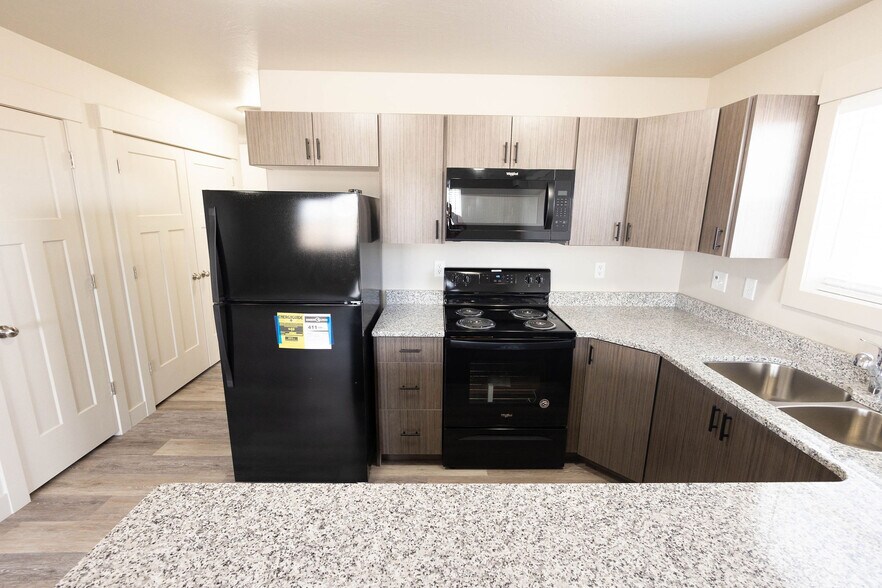 More Photos Of 6327 N Freedom Rd, Idaho Falls Apartments For Sale