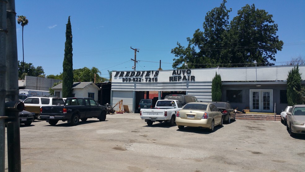 Primary Photo Of 915-929 E Mission Blvd, Pomona General Retail For Sale