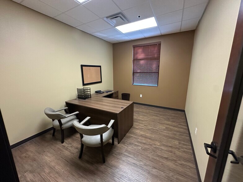 More Photos Of 700 Katy Rd, Keller Office For Lease