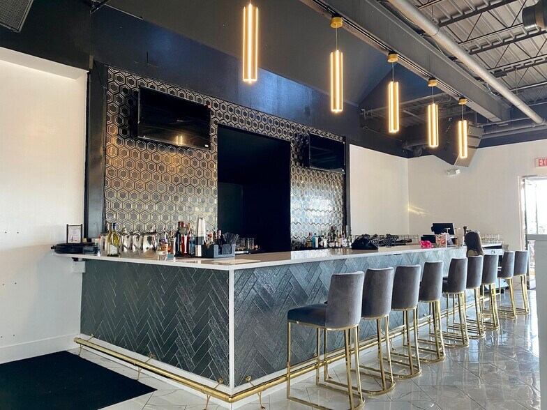 More Photos Of 20626 Stone Oak Pky, San Antonio Storefront Retail Office For Lease