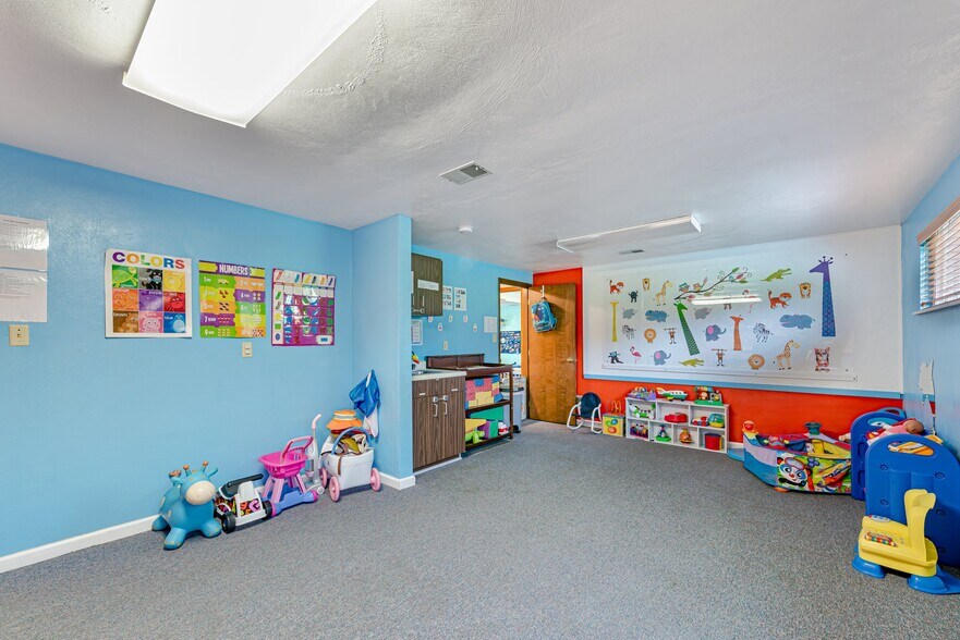 More Photos Of 2420 Greenock Buena Vista Rd, Mckeesport Daycare Center For Sale