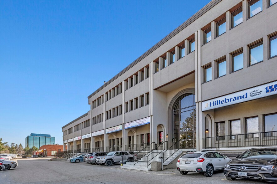 More Photos Of 9030 Leslie St, Richmond Hill Showroom For Lease