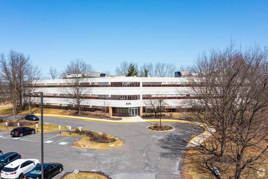 More Photos Of 5100 W Tilghman St, Allentown Office For Lease