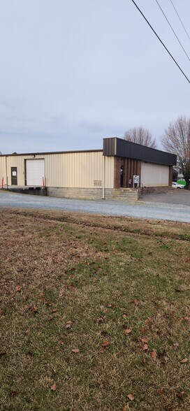 Primary Photo Of 2801 Chamber Dr, Monroe Warehouse For Lease
