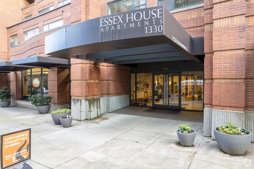 More Photos Of 225 SW Columbia St, Portland Apartments For Lease