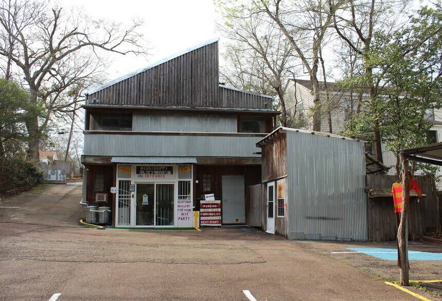 More Photos Of 3242 N State St, Jackson Freestanding For Sale