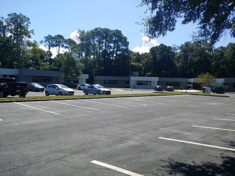 More Photos Of 2121 Corporate Square Blvd, Jacksonville Office For Lease
