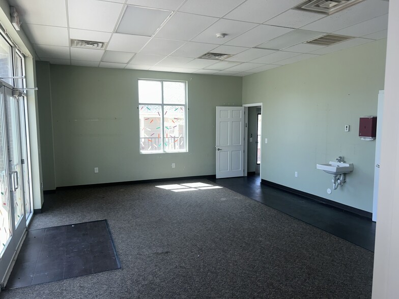 More Photos Of 100-106 Wicker Park Ave, Greer Storefront Retail Office For Lease