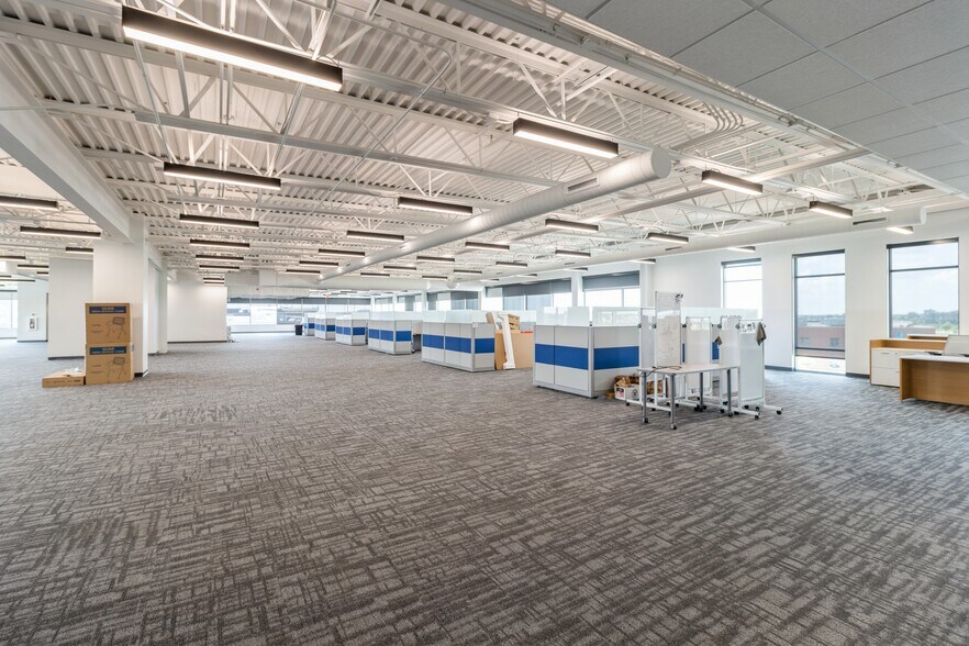 More Photos Of 1465 SW Park Square Dr, Ankeny Office For Lease