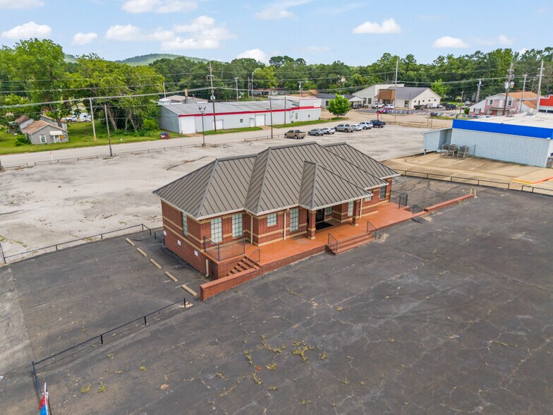Primary Photo Of 112 US Highway 271 N, Gilmer Office For Lease