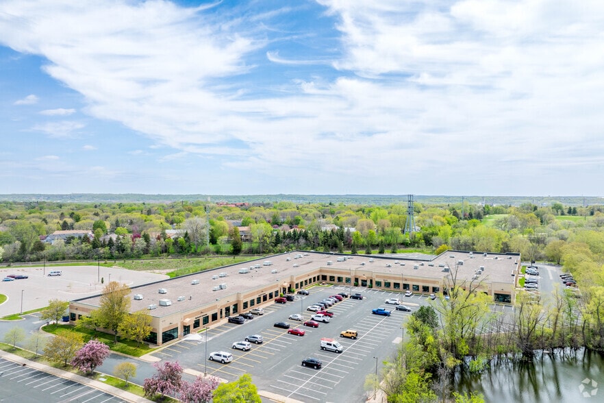 More Photos Of 5705 W Old Shakopee Rd, Bloomington Unknown For Lease