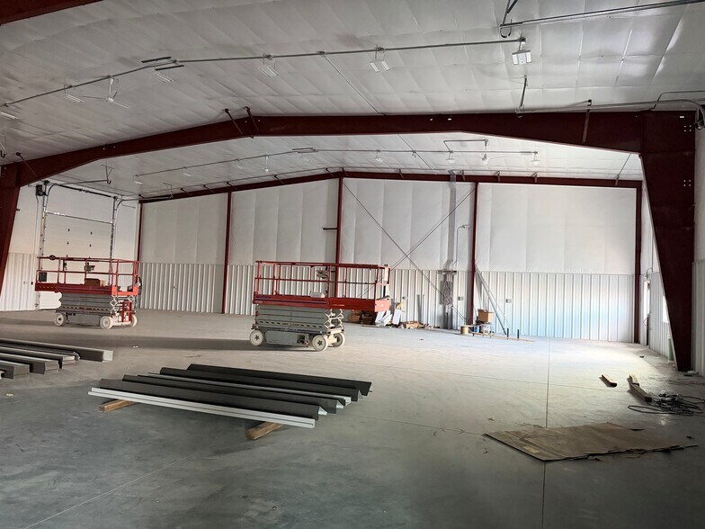 More Photos Of 2605 Robertson Dr, Richland Warehouse For Lease