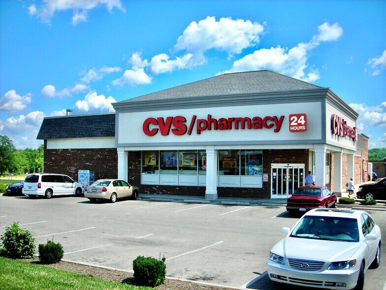 More Photos Of 28 N Brookwood Ave, Hamilton Drugstore For Sale