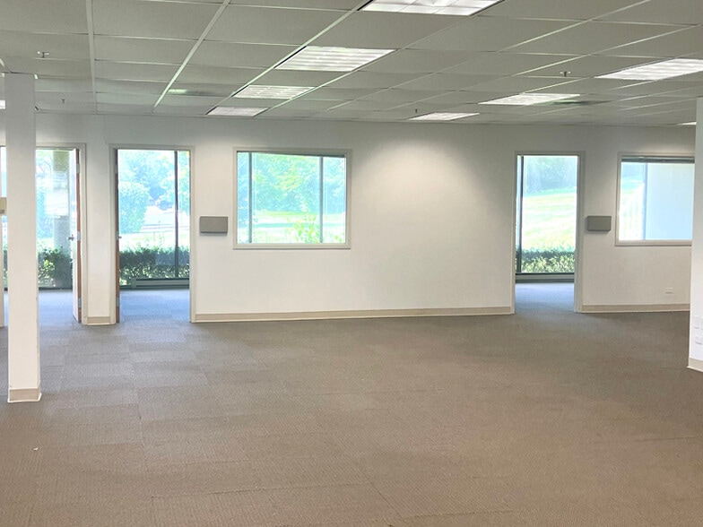 More Photos Of 8255 Lemont Rd, Darien Office For Lease