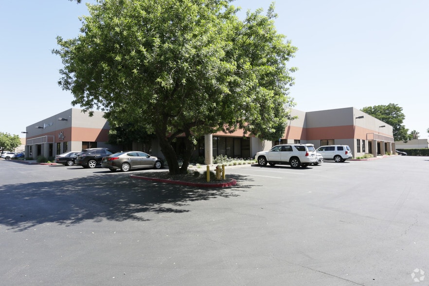 More Photos Of 1609 S Grove Ave, Ontario Warehouse For Lease
