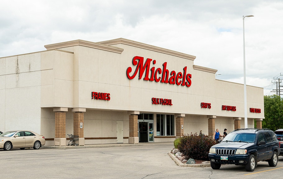 More Photos Of 1929 Abinojii Mikanah, Winnipeg Freestanding For Lease